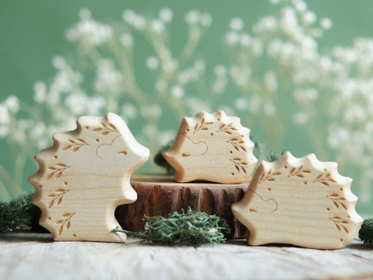 Hedgehog Wooden figurine set (3pcs) - Waldorf wooden figurine - Forest animals figurines - Wooden figurine nursery decor - Made in the U.S.A